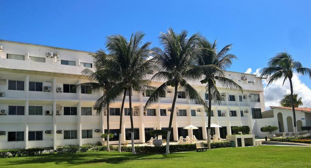 Apartamentos Beira Mar Marinas Tamandare Прая-дос-Карнейрос Экстерьер фото